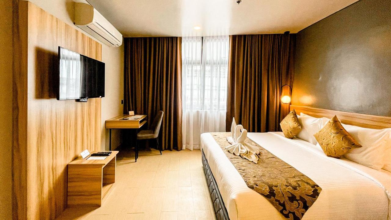 Madison 101 Hotel + Tower Quezon City Exterior foto