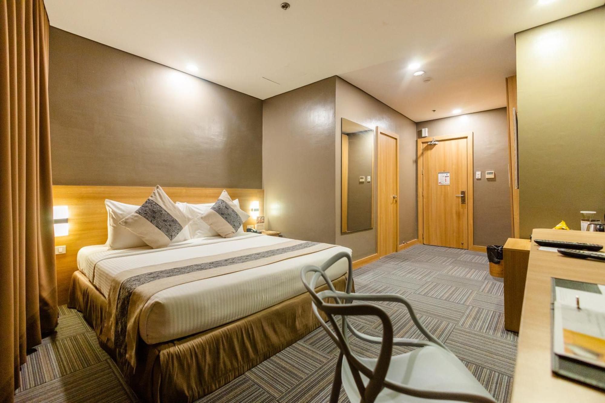 Madison 101 Hotel + Tower Quezon City Exterior foto