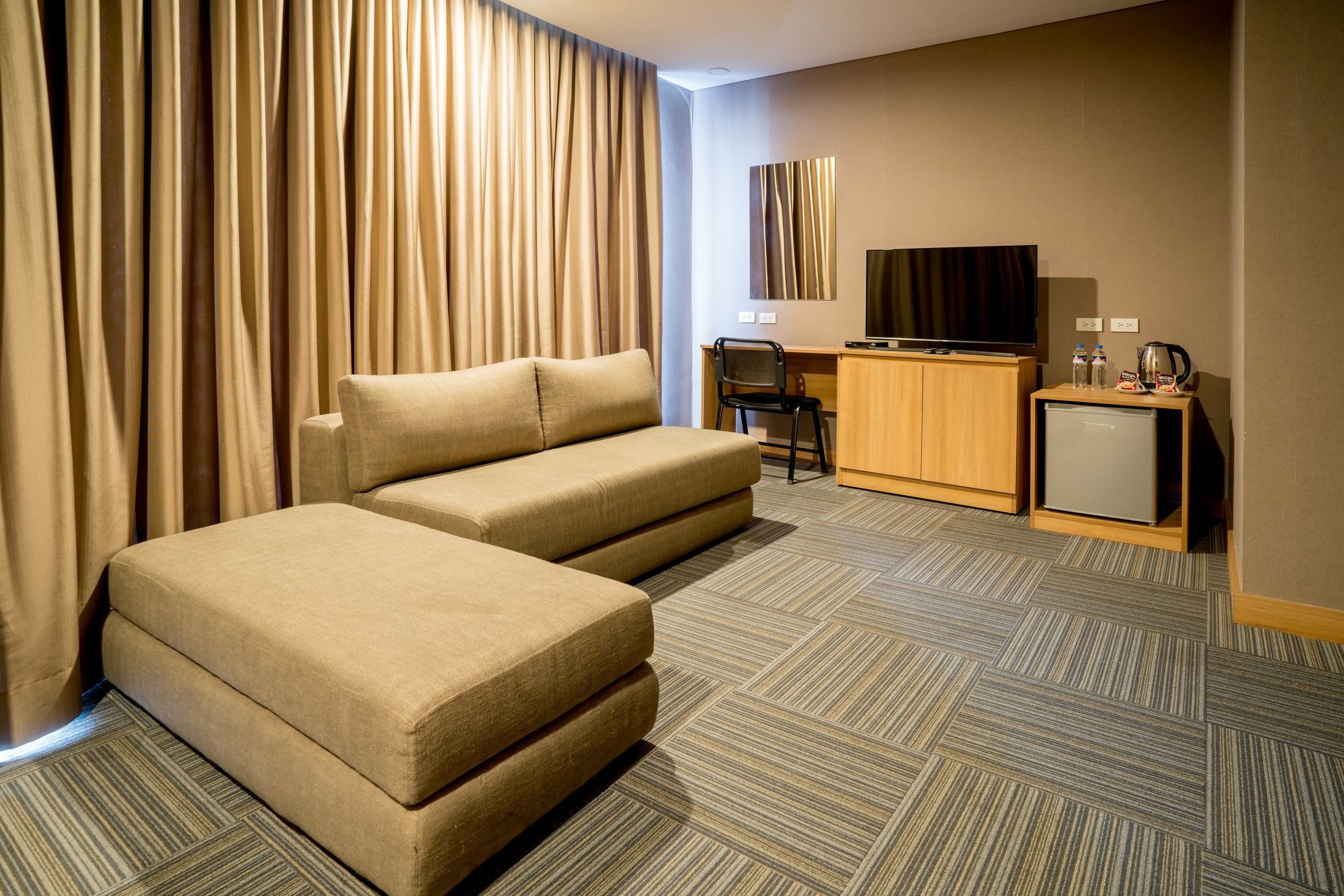 Madison 101 Hotel + Tower Quezon City Exterior foto